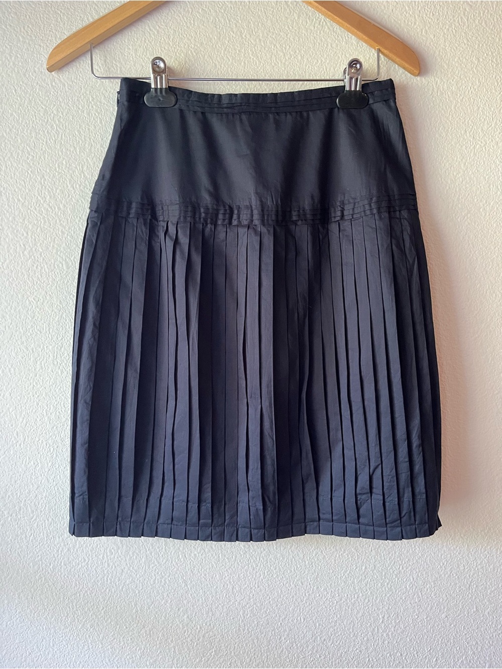 NWOT J.Crew Drop-Waist Cotton Skirt and Sharp Accordion Pleats Size 0 - Picture 2 of 10
